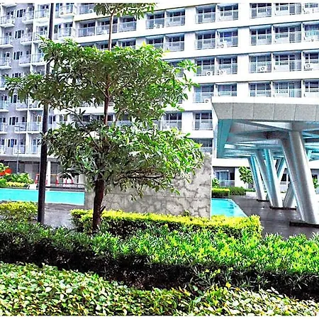 Iona Reign\'S Vacation Unit At Fame Residences