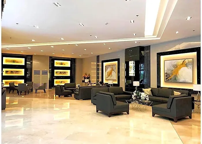 Отель Iona Reign's Vacation Unit At Fame Residences 4*